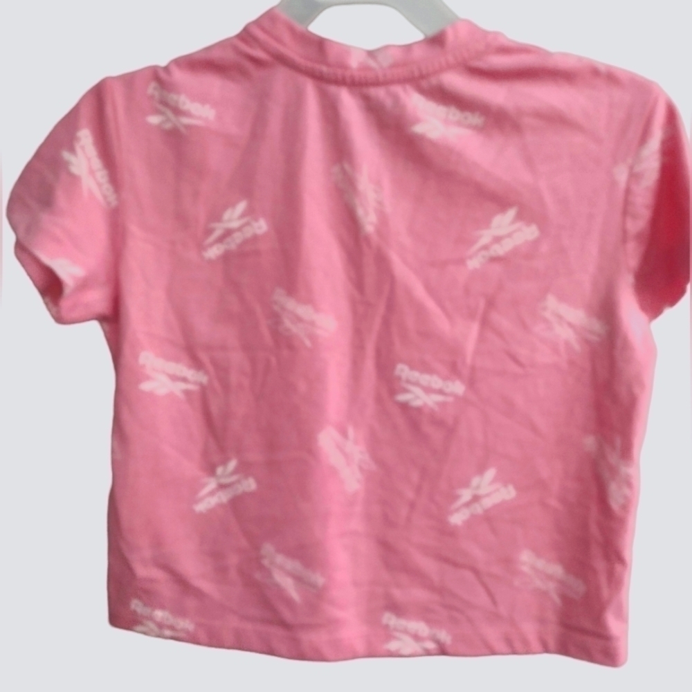 Reebok bundle two toddler girl Tshirts 👕 size 4  🔥 5$ if you get bundle 🔥 - Picture 2 of 6